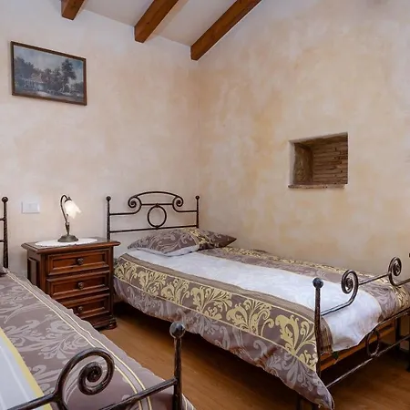 Dom wakacyjny House Kovaci Kaštelir