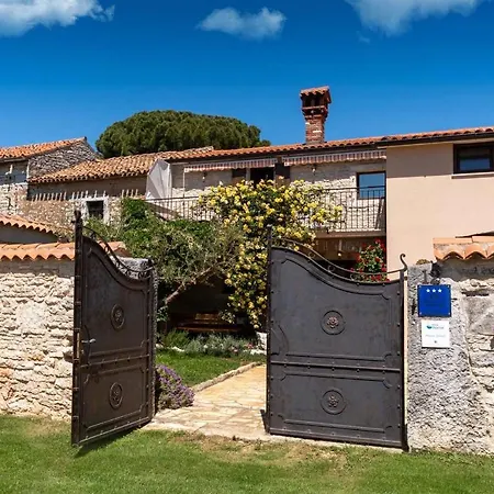 Dom wakacyjny House Kovaci Kaštelir